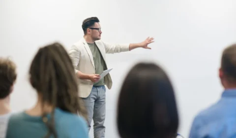 Piso nacional dos professores sobe para mais de R$ 4 mil no Brasil