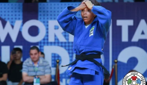 Após dois anos suspensa por doping, Rafaela Silva é ouro no Mundial de Judô no Taskhent