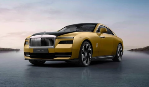 Rolls-Royce Spectre apresenta carro elétrico custando mais de R$ 2 milhões