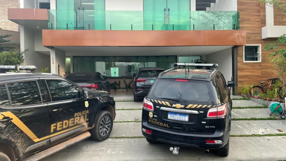 PF: fase 2 da operação Fair Play apreende veículos de luxo em Manaus