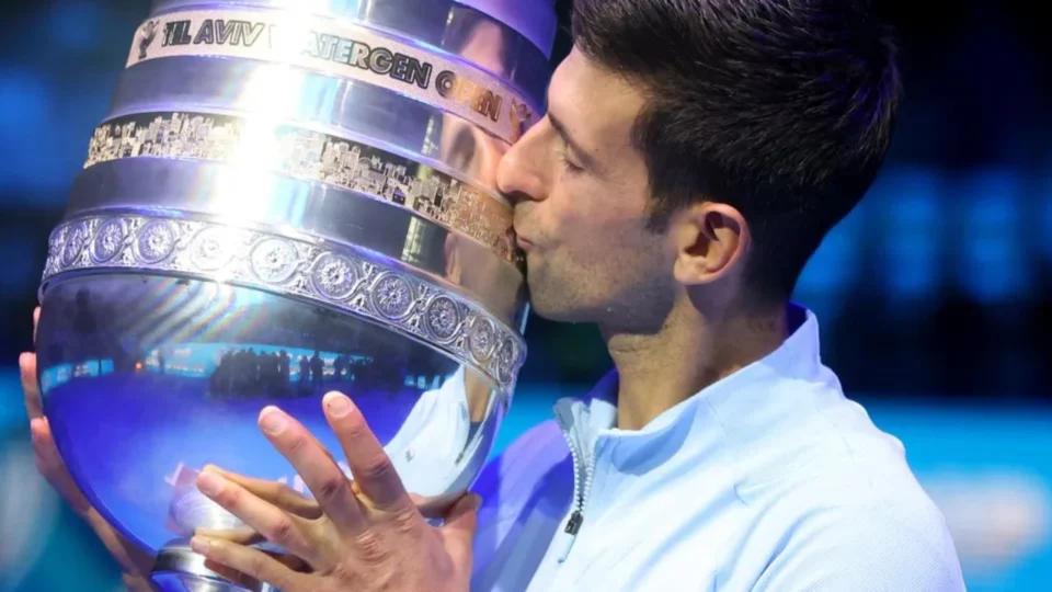 Sérvio Djokovic bate croata Marin Cilic por 2 sets a 0 e garante mais um título em Israel