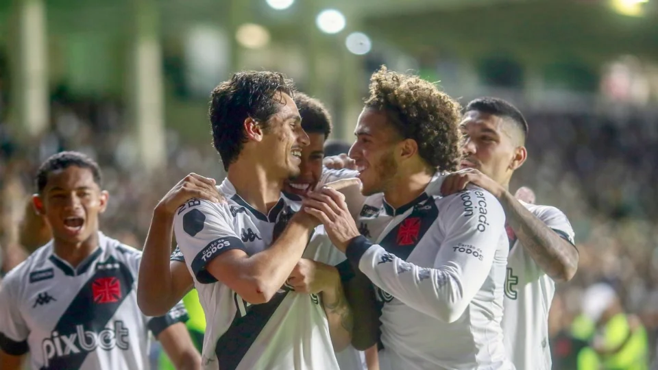Vitória sobre Sport domingo pode significar para Vasco vaga na Série A do Brasileiro