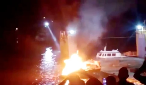 VÍDEO: embarcação explode em porto no interior do AM