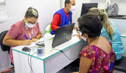 UBS Móvel no Centro de Manaus atende mais de 1,3 mil pessoas em 7 dias