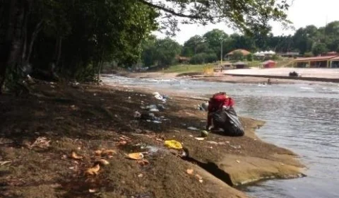 No AM, 7 toneladas de lixo são recolhidas de corredeira todo fim de semana