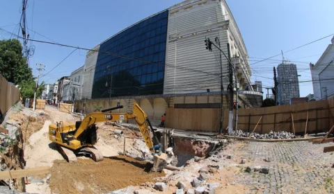 Área interditada na Av. Sete de Setembro recebe asfalto nesta semana, em Manaus