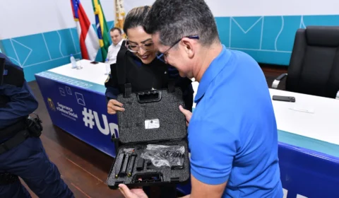 Primeira turma da nova Guarda Municipal de Manaus recebe armamento