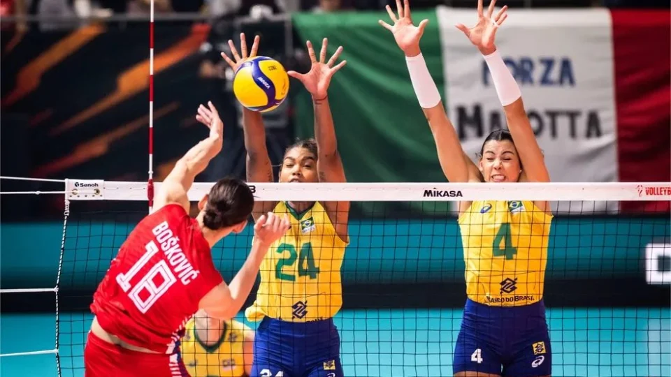 Brasil perde pra Sérvia por 3 sets a 0 no Mundial de Vôlei na Holanda