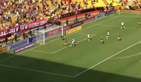 Flamengo tricampeão 81-19-22: veja vídeos do gol, fim da partida e comemoração com a taça