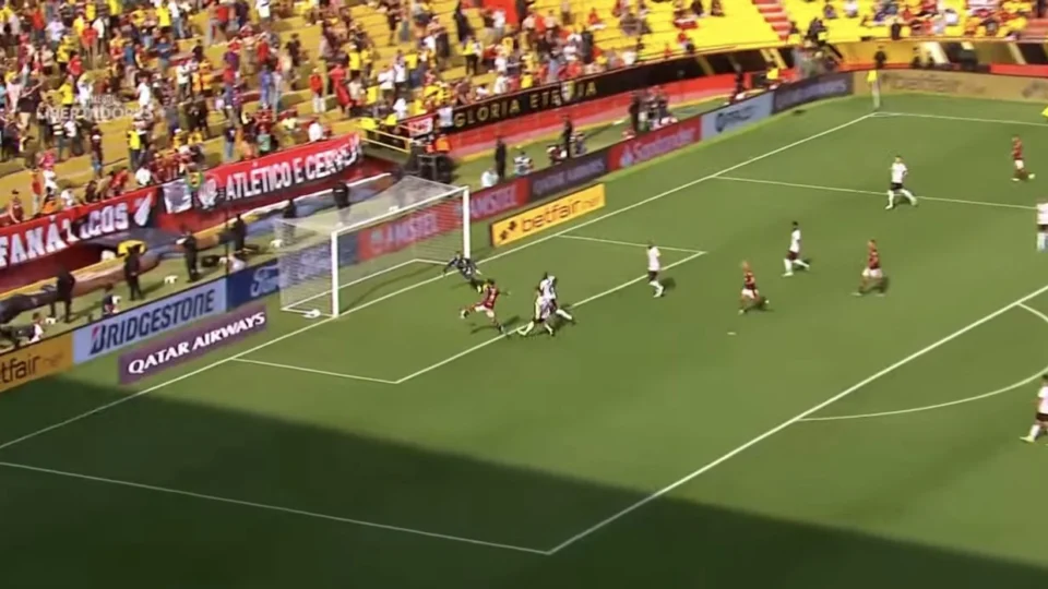 Flamengo tricampeão 81-19-22: veja vídeos do gol, fim da partida e comemoração com a taça