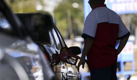 Tabela publicada pelo Inmetro revela carros com pior consumo de combustível