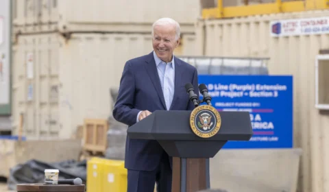 Novo pacote de US$ 400 milhões em ajuda militar à Ucrânia é anunciado pelos EUA