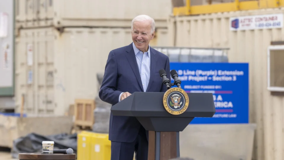 Novo pacote de US$ 400 milhões em ajuda militar à Ucrânia é anunciado pelos EUA