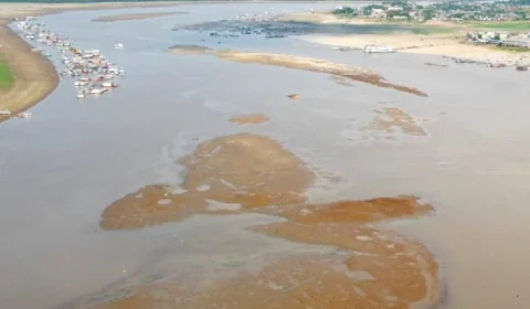 Seca castiga interior do AM e mais de 3 mil pessoas enfrentam escassez de água potável em Tefé