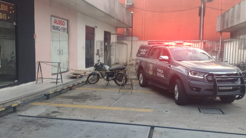 Motorista é morto a tiros em posto de combustíveis na Zona Norte de Manaus