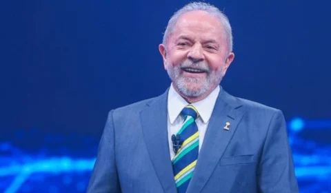 Lula recebe alta após procedimento cirúrgico para retirada de lesão na laringe