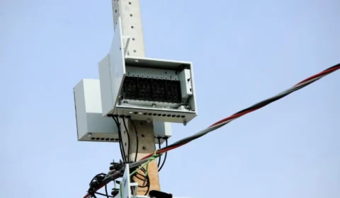 Liminar do TJAM mantém proibição de medidores aéreos após decisão no STF, diz DPE-AM