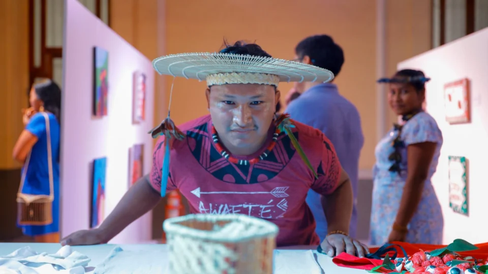 2ª Mostra de arte indígena apresenta obras do povo Ticuna em Manaus