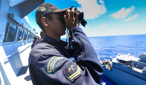 Marinha faz seleção para oficiais temporários; salário inicial é de R$ 10,9 mil