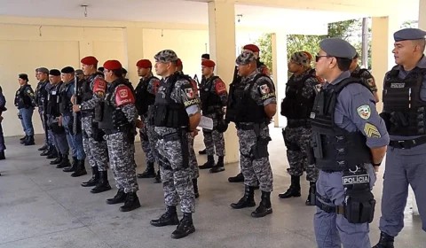Deve haver punição a policiais que não usarem câmeras em fardas