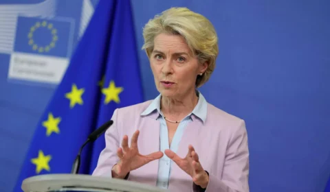 UE prepara pacote de sanções contra Moscou, anuncia von der Leyen