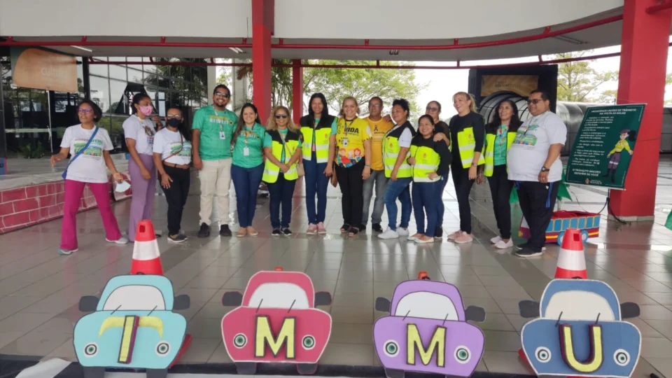 Alunos participam de ação sobre educação no trânsito na Zona Sul de Manaus