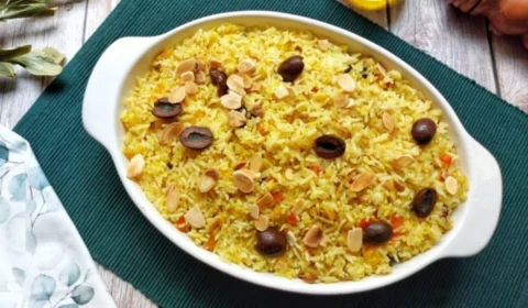 Receita Fácil: aprenda a fazer arroz com bacalhau; prato saboroso e prático