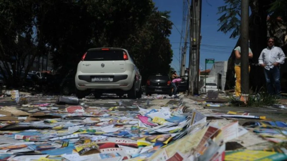 Eleições 2022: MP Eleitoral realiza ações de combate ao ‘derramamento de santinhos’, no AM