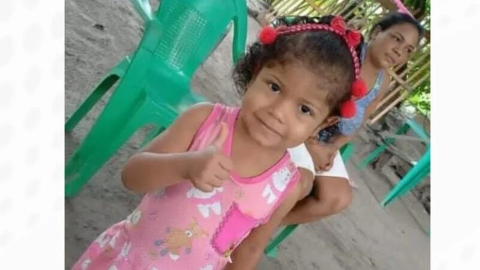 ‘Peço justiça pela minha Sofia’, diz mãe de menina de 4 anos enterrada após naufrágio no Pará