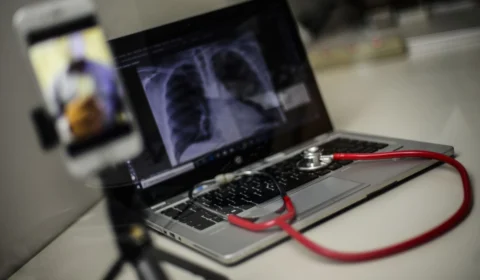 Medicina: MEC deve autorizar vagas só onde faltam médicos, diz ministro