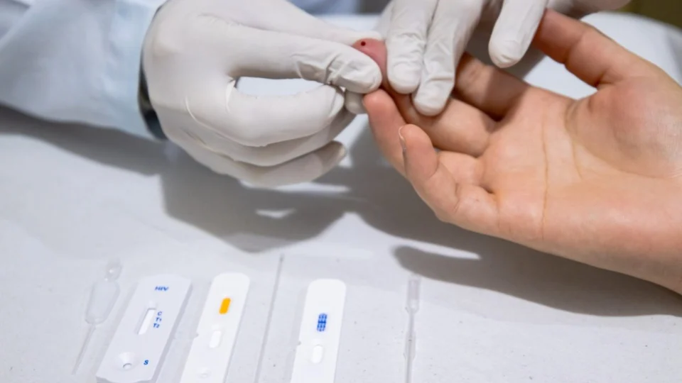 Combate à sífilis é reforçada com educação em saúde e testagem rápida em Manaus