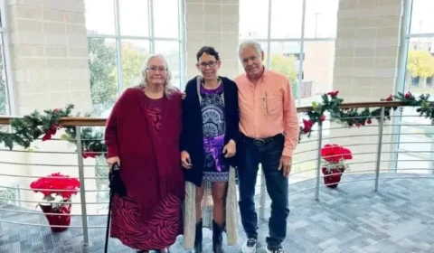 Americana sequestrada com 21 semanas de vida reencontra família após 51 anos