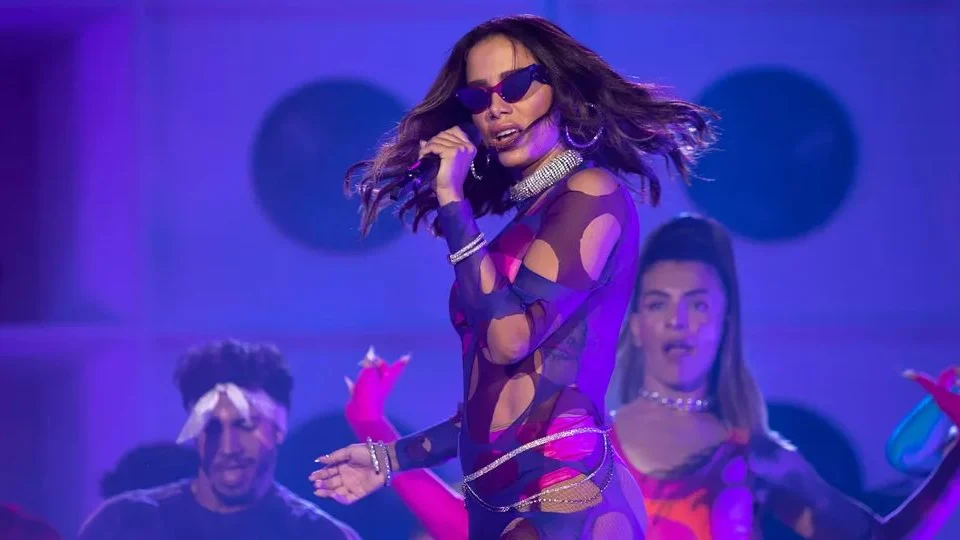 Anitta se torna primeira brasileira a vencer prêmio American Music Awards 2022