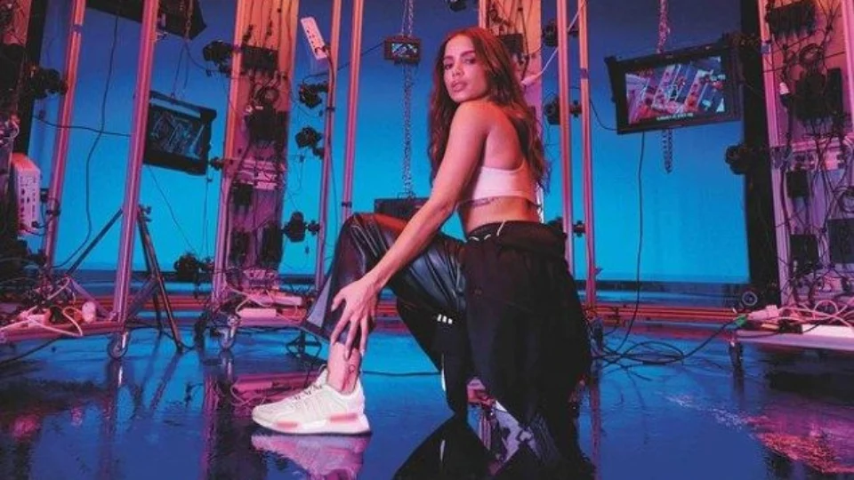 Anitta ganha prêmio de ‘Melhor Artista Latino’ no MTV Europe Music Awards 2022