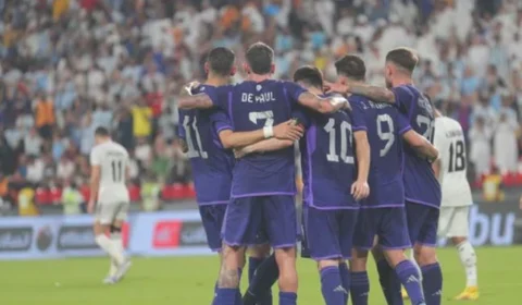 Argentina goleia Emirados Árabes por 5 a 0 no último amistoso antes da Copa do Catar