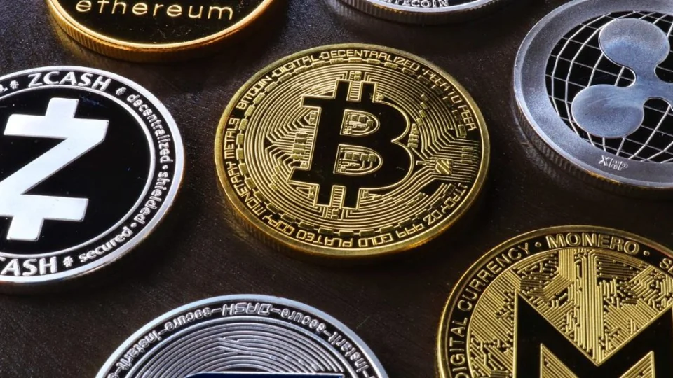 Câmara dos Deputados aprova projeto que regulamenta criptomoeda no Brasil