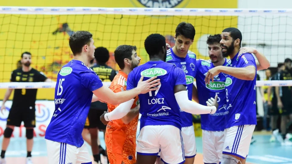 Cruzeiro bate Guarulhos por três sets a zero e volta vencer na Superliga de vôlei