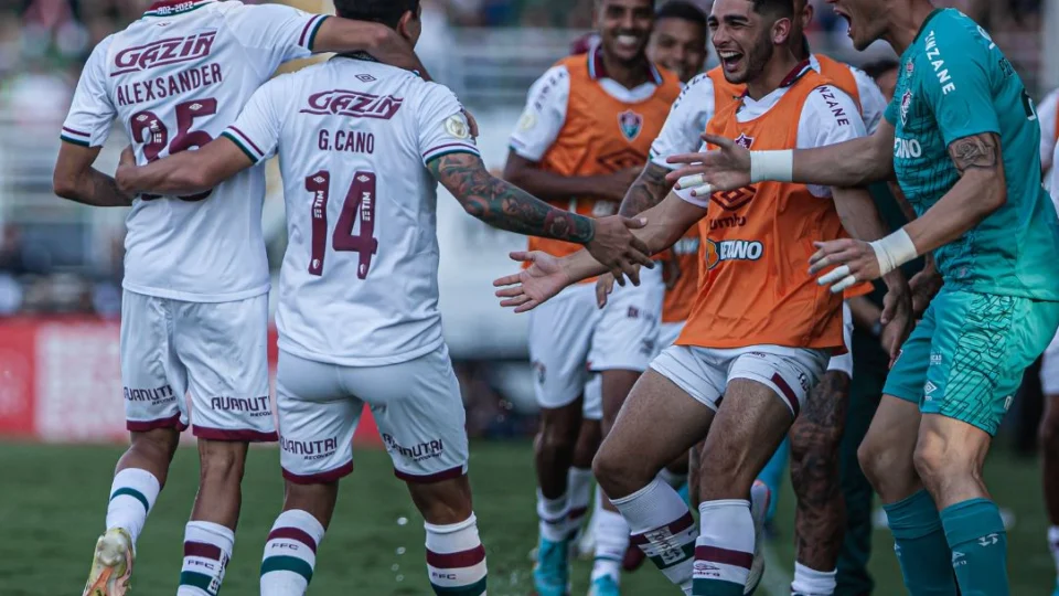 Fluminense encerra temporada vencendo Bragantino por 1 a 0 com gol de Cano