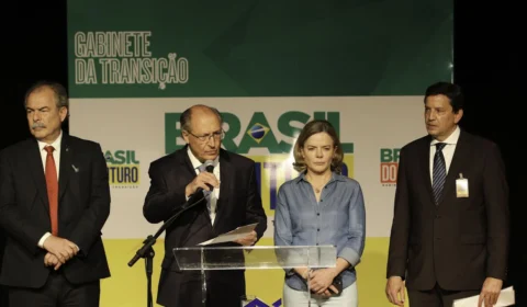 Alckmin nomeia ex-ministros para transição; Carvalho atuará na posse de Lula