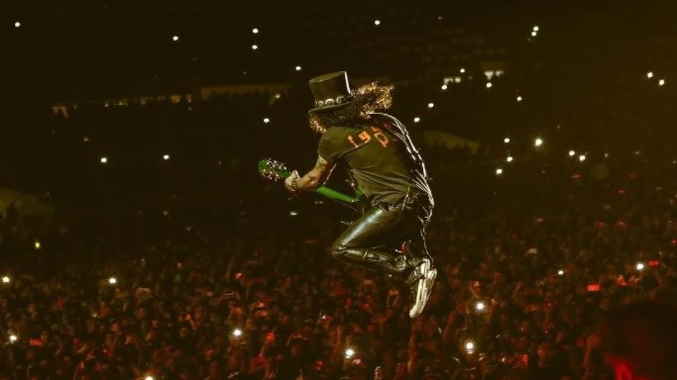 Guns N’ Roses lança edição comemorativa de álbuns com 97 músicas; ouça faixas