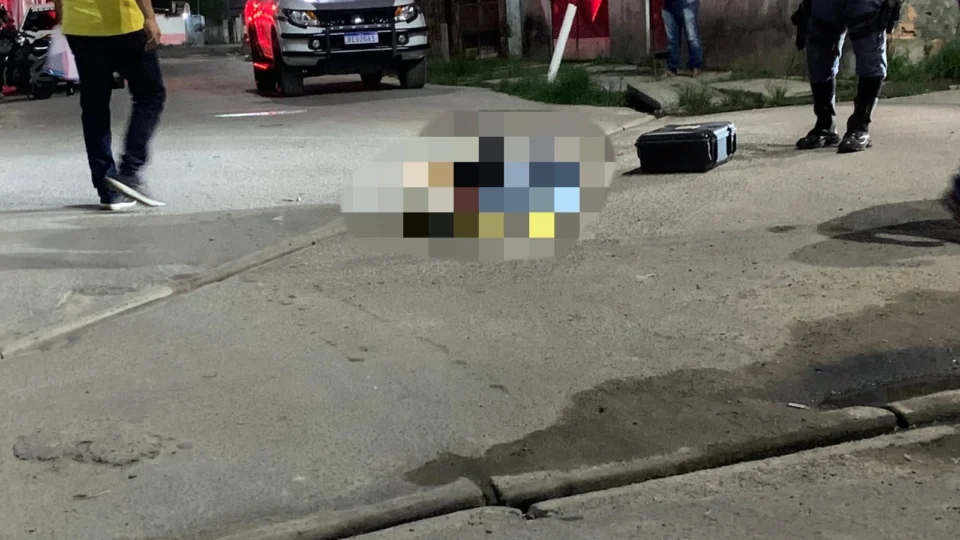 Homem é executado com vários tiros em rua de comunidade na Zona Norte de Manaus