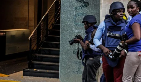 Número de jornalistas presos bate recorde em 2022 e mortes chegam a 57
