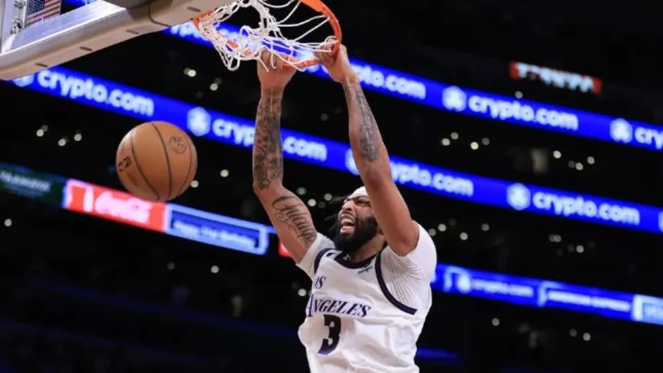NBA: Los Angeles Lakers vencem Brooklin Nets por 116 a 103 e quebram jejum de derrotas