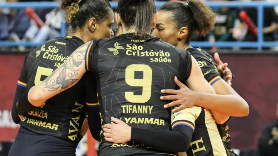 Osasco vence de virada e quebra invencibilidade do Minas na Superliga de vôlei feminino