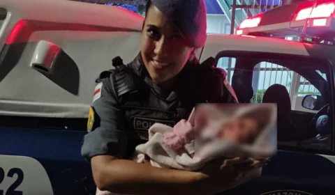 PMs resgatam recém-nascida abandonada em caixa na Zona Oeste de Manaus