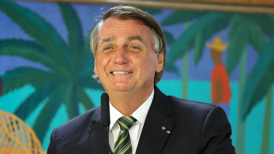 Para não passar faixa para Lula, Bolsonaro viajará para os Estado Unidos