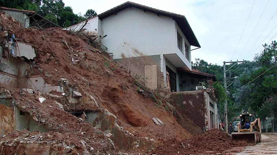 Riscos ambientais atingem população pobre com mais intensidade, diz MapBiomas