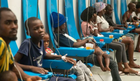 Suspeitas de cólera dobraram em uma semana no Haiti, diz OPAS