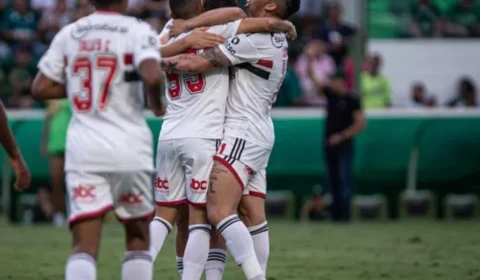 São Paulo goleia Goiás por 4 a 0 pelo Brasileiro mas não consegue vaga na Liberta em 2023