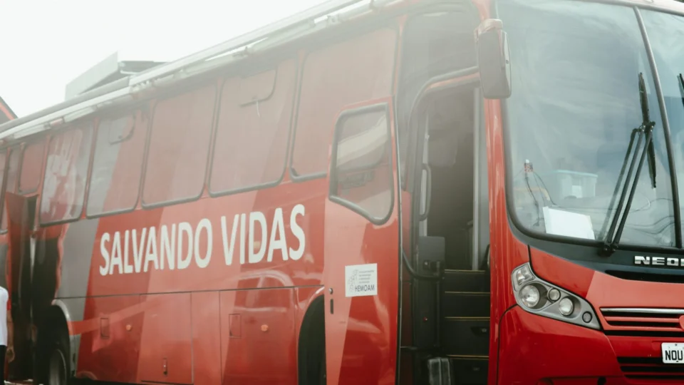 ‘Vampirão’ recebe doação de sangue em shopping de Manaus nesta quinta-feira, 17